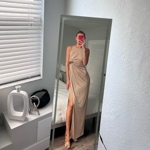 Ralph Lauren Dress. Beautiful gold color. Fits like size S.